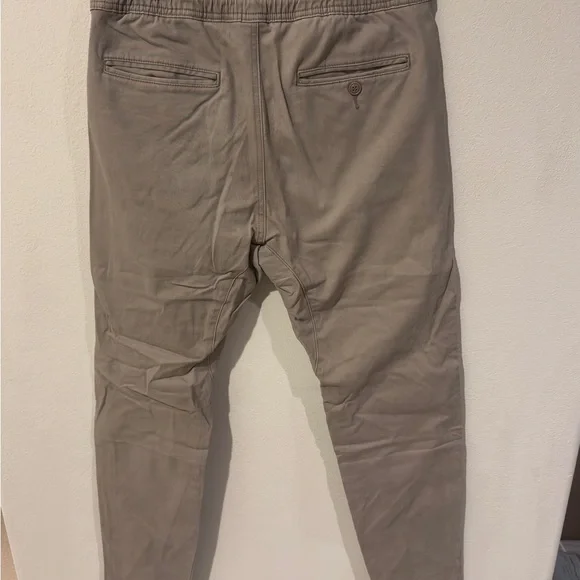 Men's Casual Tan Joggers - Picture 3 of 3